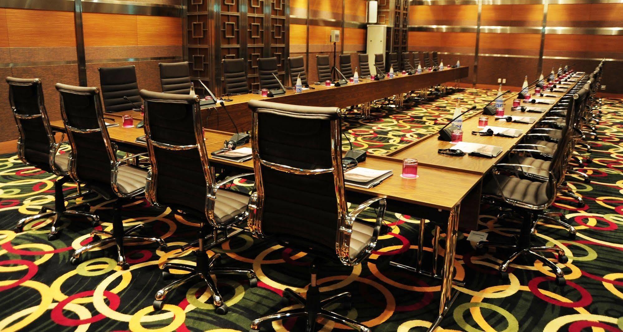 Отель De Convencoes De Talatona Луанда  Экстерьер фото